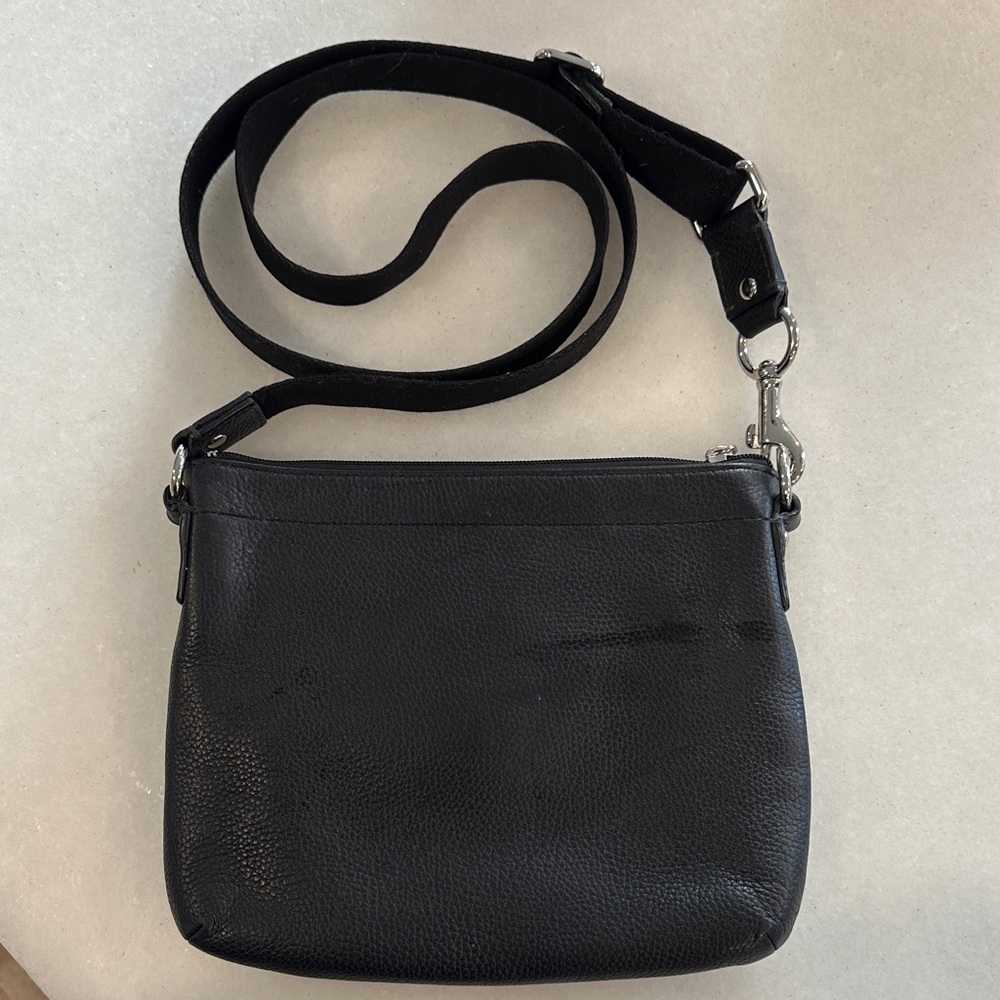 COACH BLACK PARK LEATHER SWINGPACK F49170 CROSSBODY HANDBAG SHOULDER BAG PURSE - Picture 3 of 3